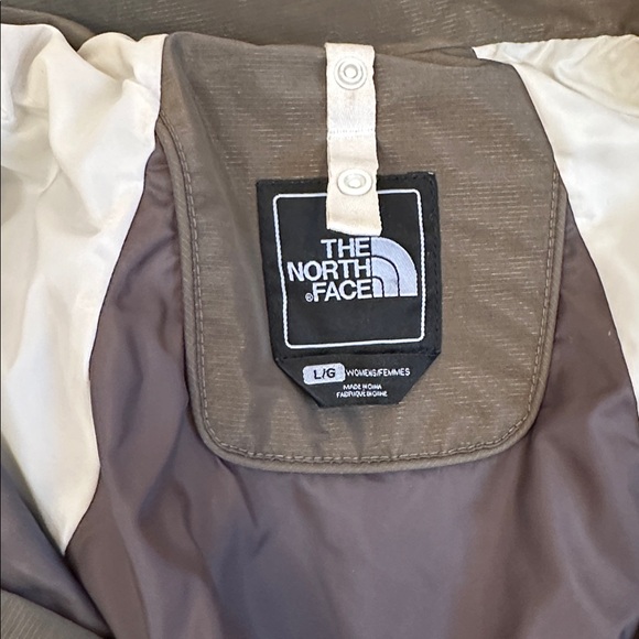 The North Face Olive Green and Cream Jacket - Picture 2 of 8